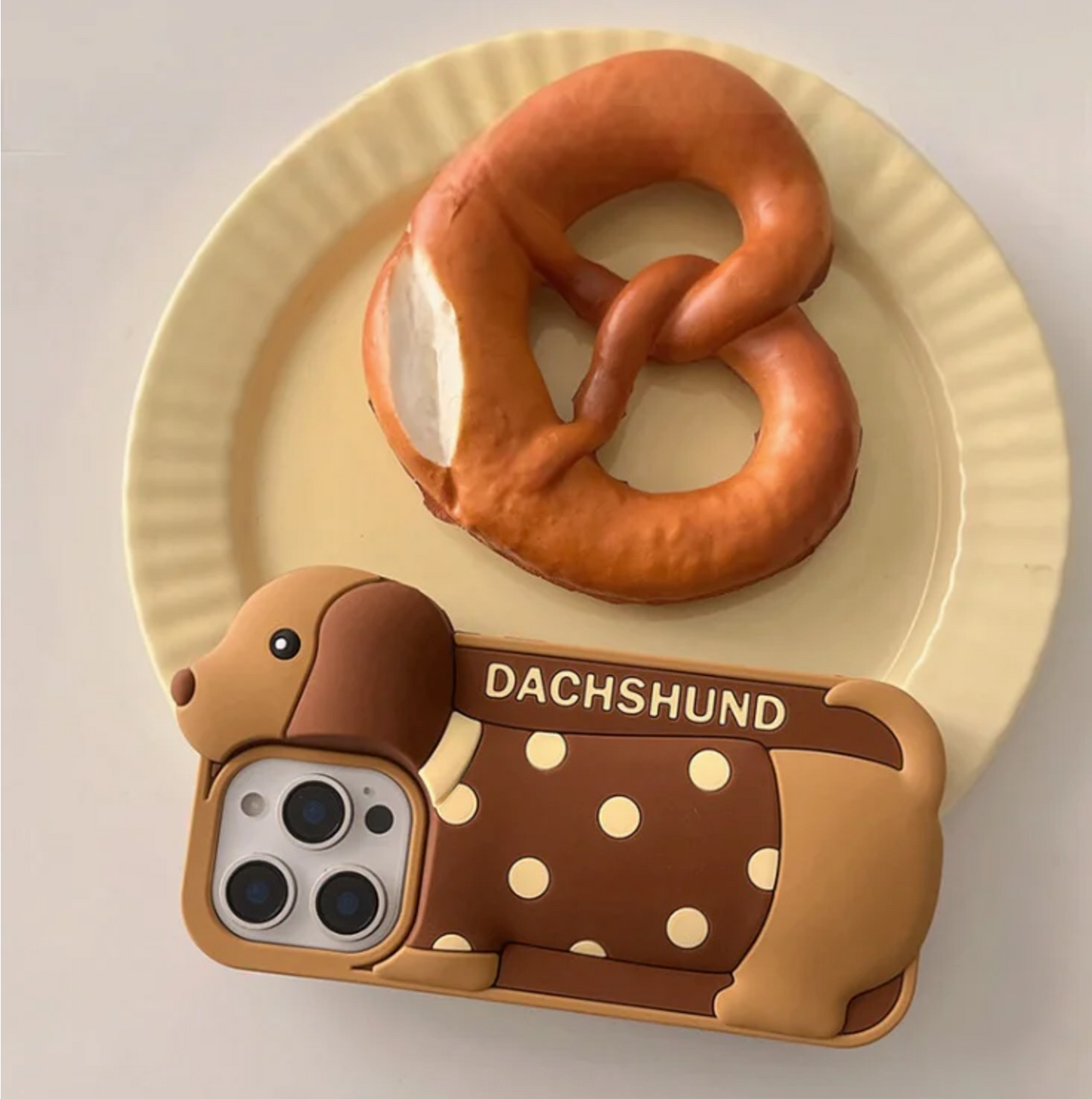 Cute Dachshund-Themed iPhone Case - Unique Polka Dot Camera Design Cover