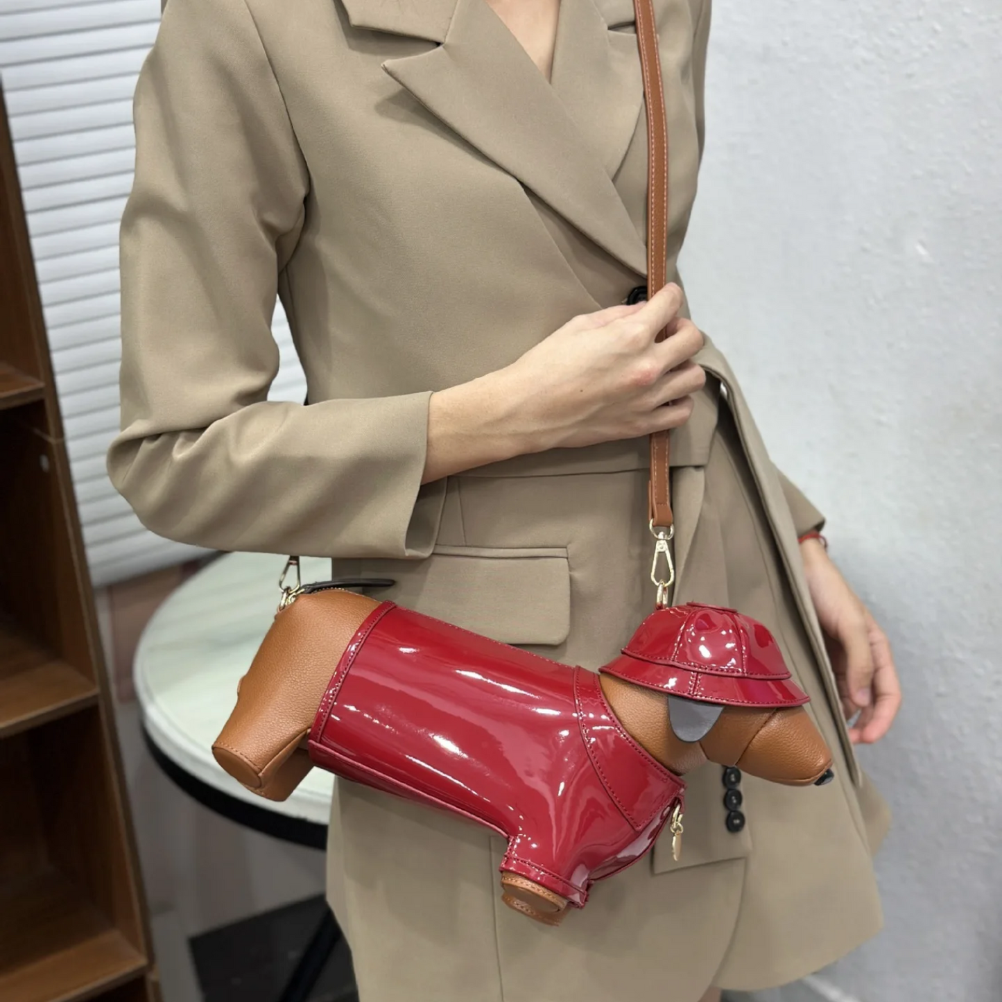 Dachique-Dachshund-Shoulder-Bag-for-Women.jpg