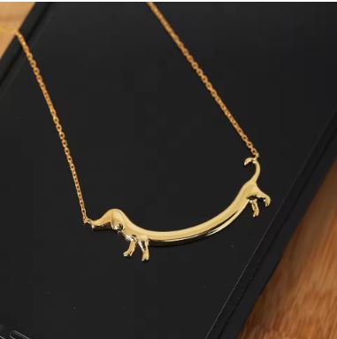 Elegant-Alloy-Dachshund-Dog-Necklace