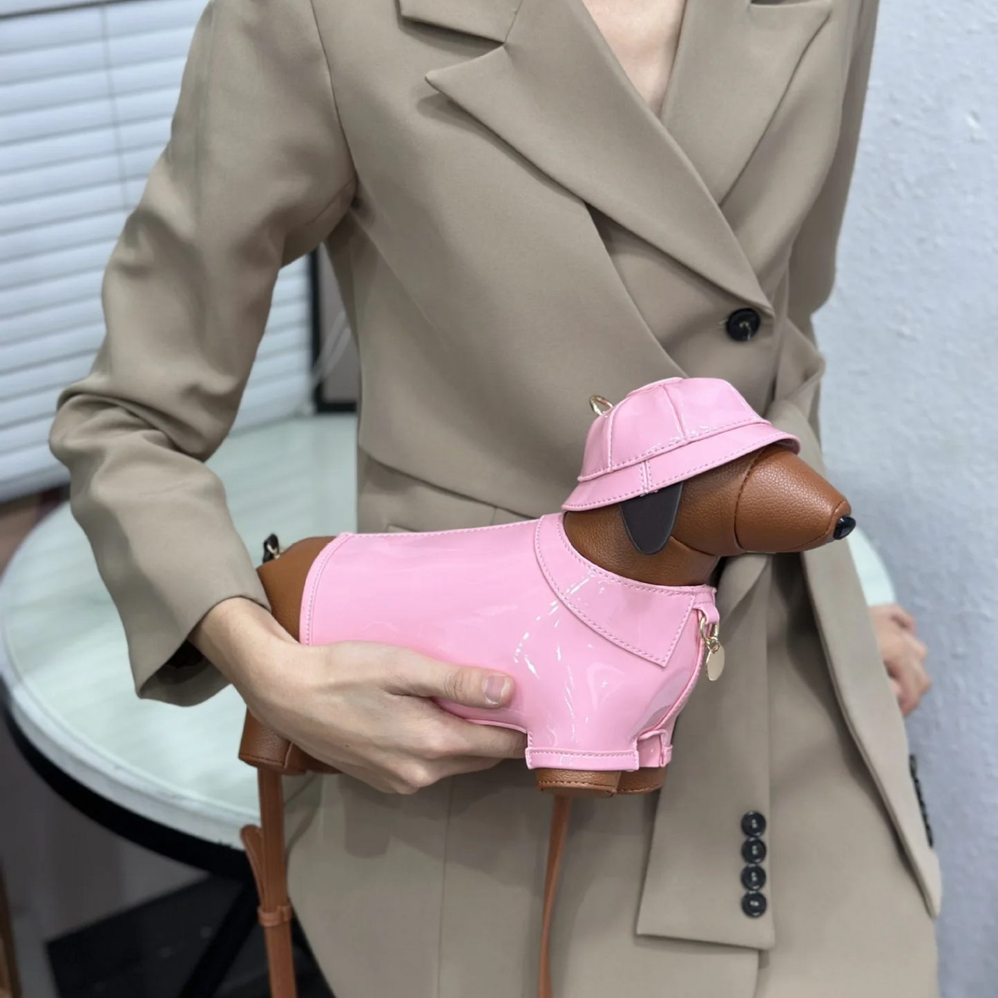 Dachique-Dachshund-Shoulder-Bag-for-Women.jpg